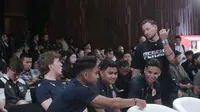 Marc Klok Tergiur dengan Hadiah Juara Piala Presiden 2025, Minta Oxford United dan Port FC Jangan Serius-Serius Banget