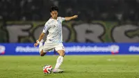 BRI Super League: Bek Muda PSIM Raka Cahyana Mencuri Perhatian